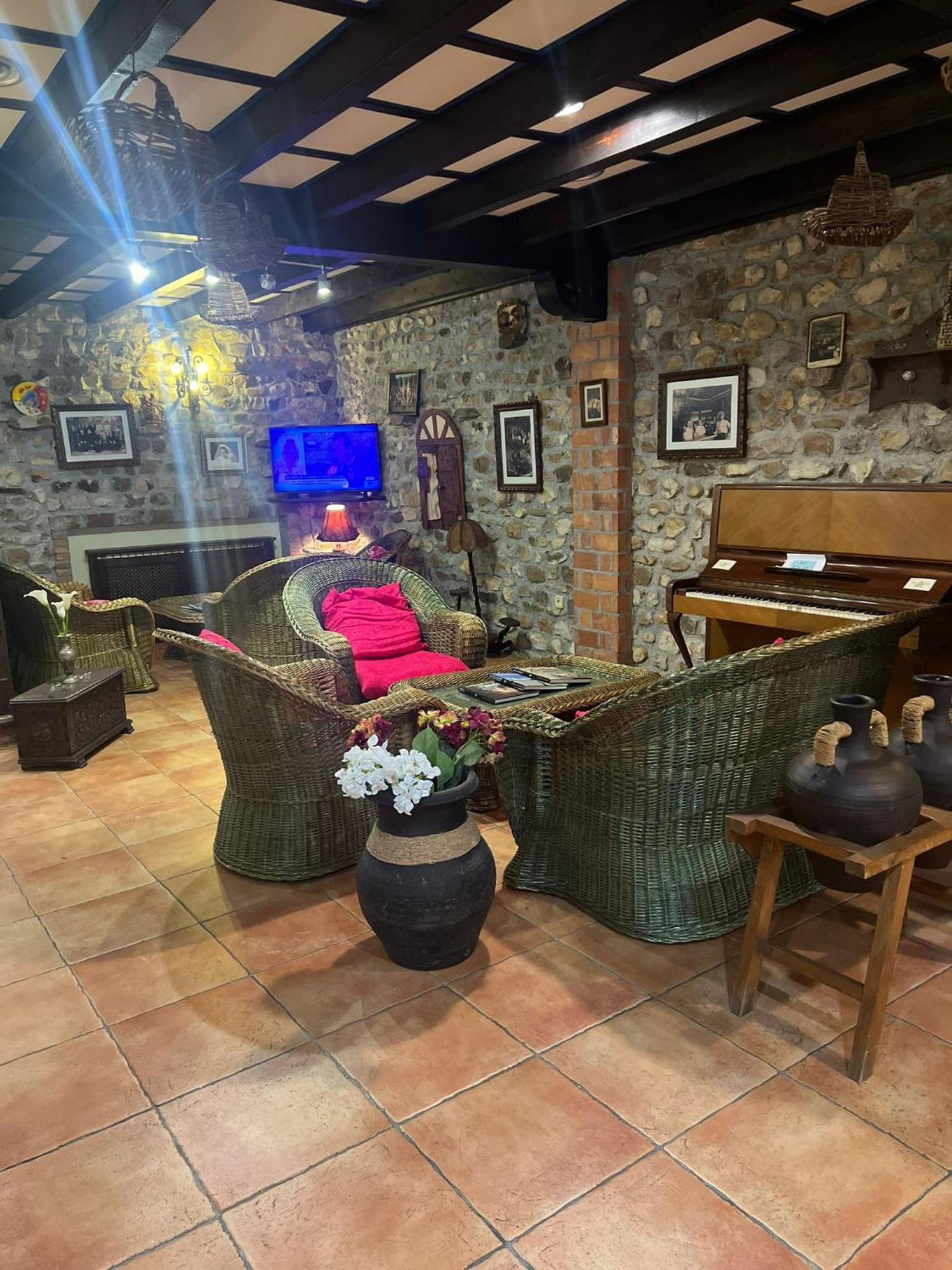 Hotel El Bricial Soto De Cangas Ngoại thất bức ảnh